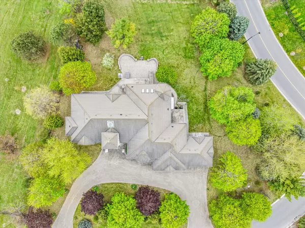 Vaughan, ON L6A 1G2,760 Woodland Acres CRES