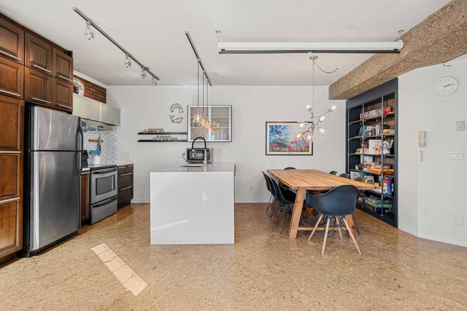 Calgary, AB T2M 2C7,140 26 AVE NW #101