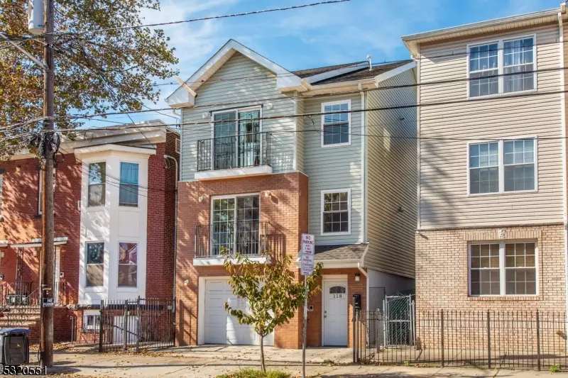 Newark City, NJ 07104,118 Oraton St