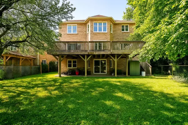 Newmarket, ON L3Y 7S8,259 Glenway CIR