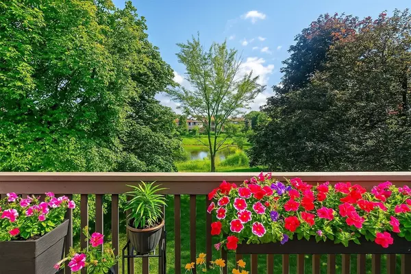 Newmarket, ON L3Y 7S8,259 Glenway CIR