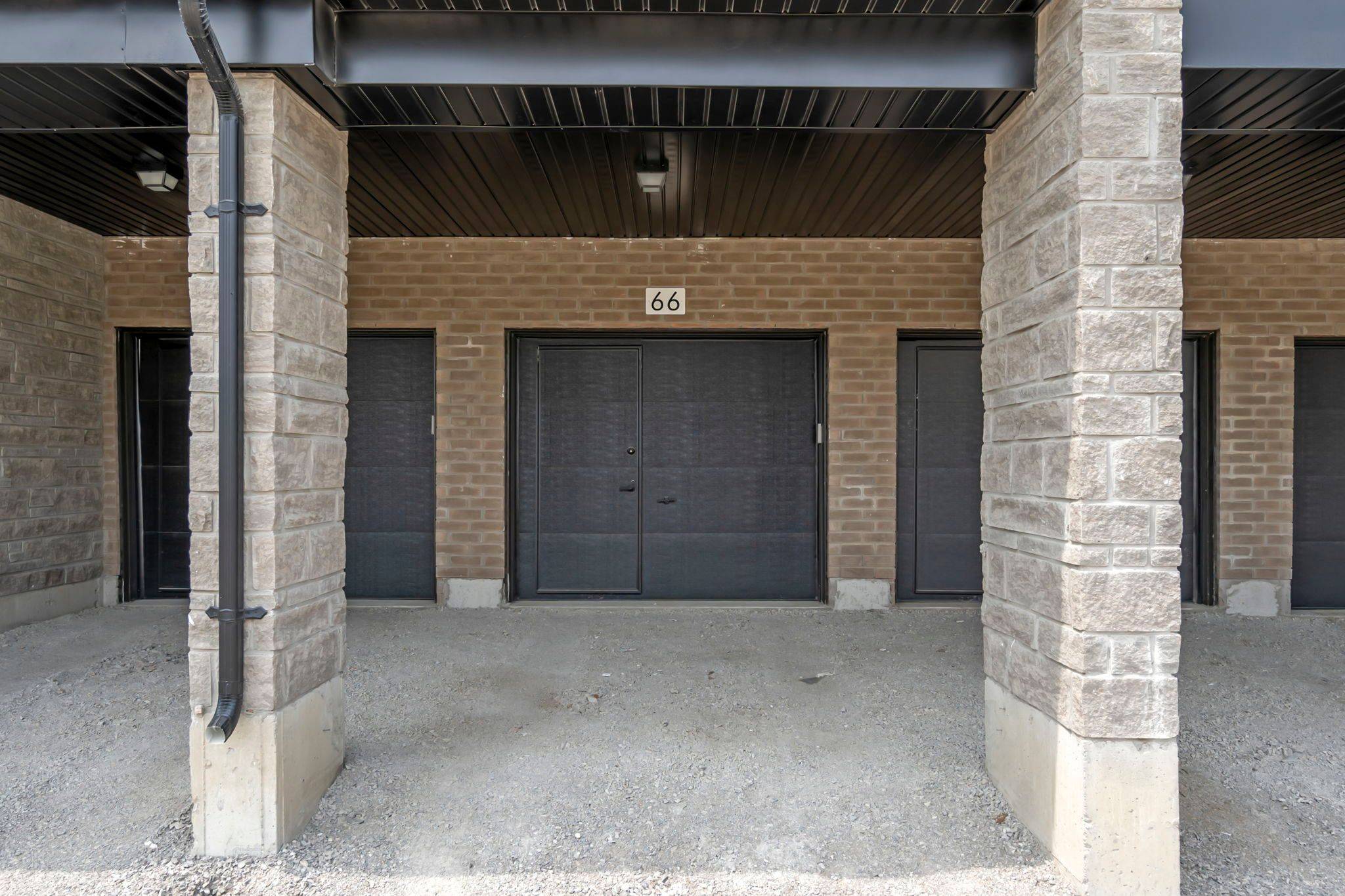 Barrie, ON L9J 0P1,66 Appletree LN