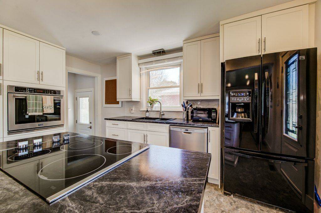 Guelph, ON N1H 2E8,106 Mercer ST