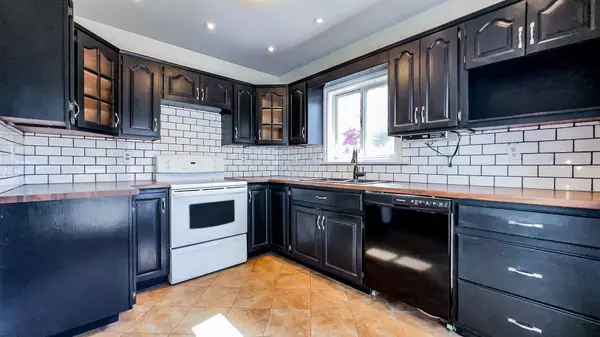 St. Marys, ON N4X 1A6,193 Water ST S