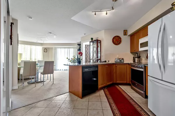 Toronto C13, ON M4A 2X8,1720 Eglinton AVE E #813