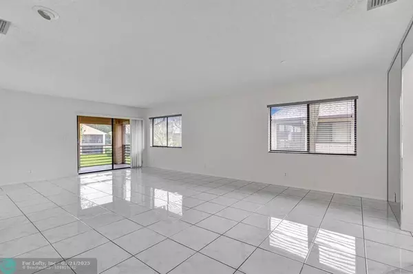 Davie, FL 33324,2201 SW 92nd Ter #1704