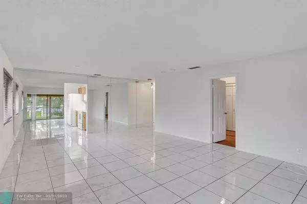 Davie, FL 33324,2201 SW 92nd Ter #1704