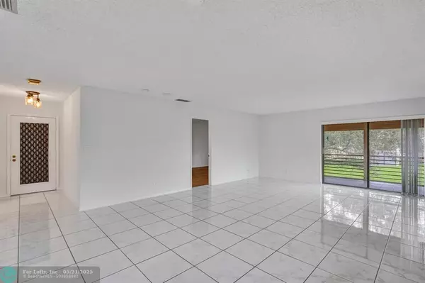 Davie, FL 33324,2201 SW 92nd Ter #1704