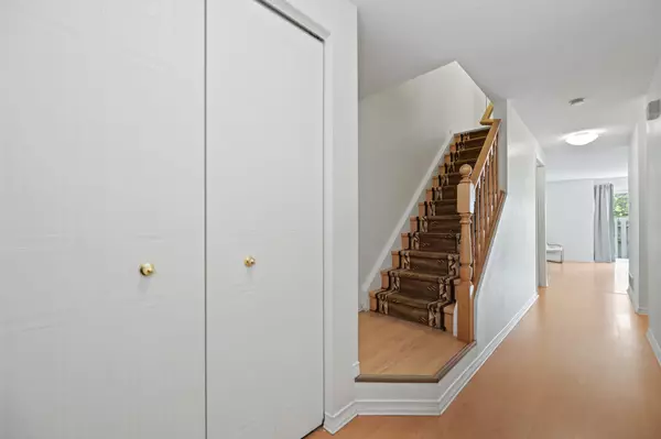Guelph, ON N1G 4Y5,66 Rodgers RD #29