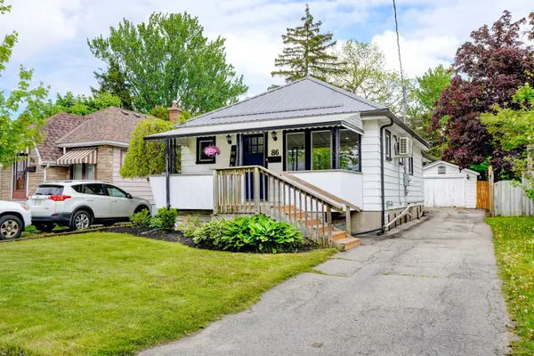 London East, ON N5Y 1Y7,86 Sterling ST