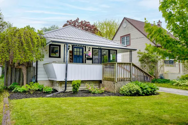 London East, ON N5Y 1Y7,86 Sterling ST