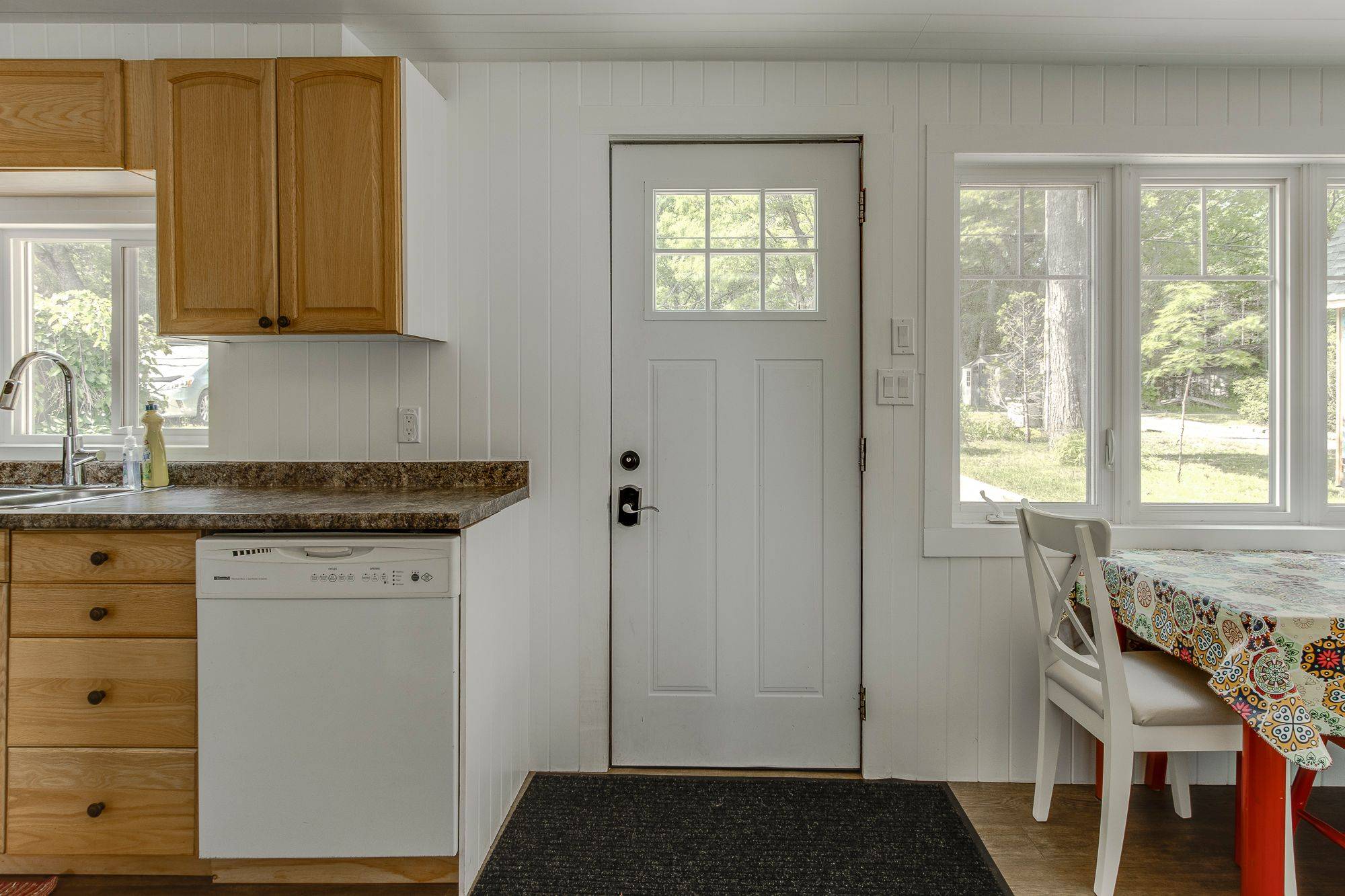 Tiny, ON L9M 1R2,83 BEACH RD