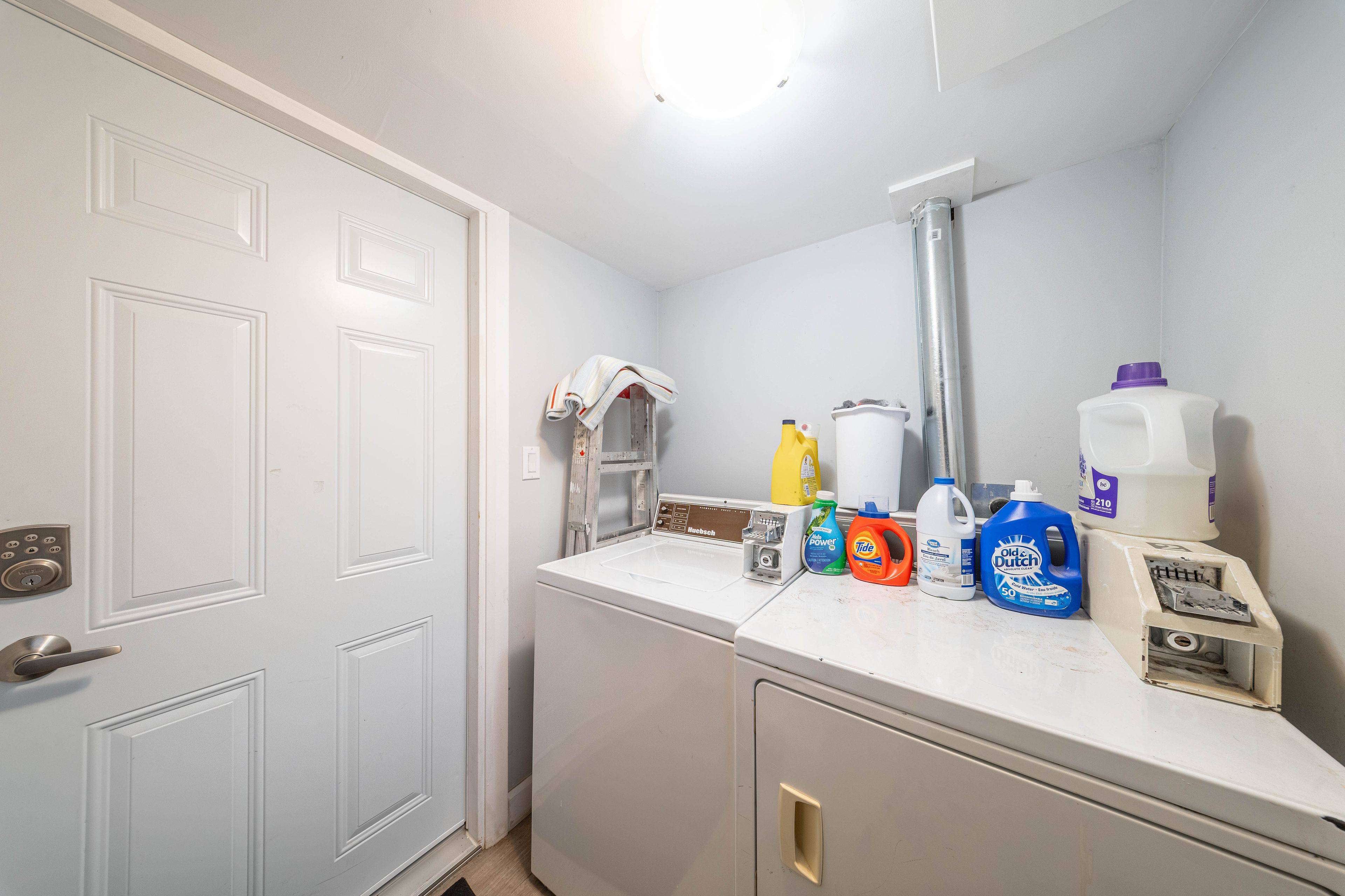 London South, ON N6J 2M1,382 Wharncliffe RD S