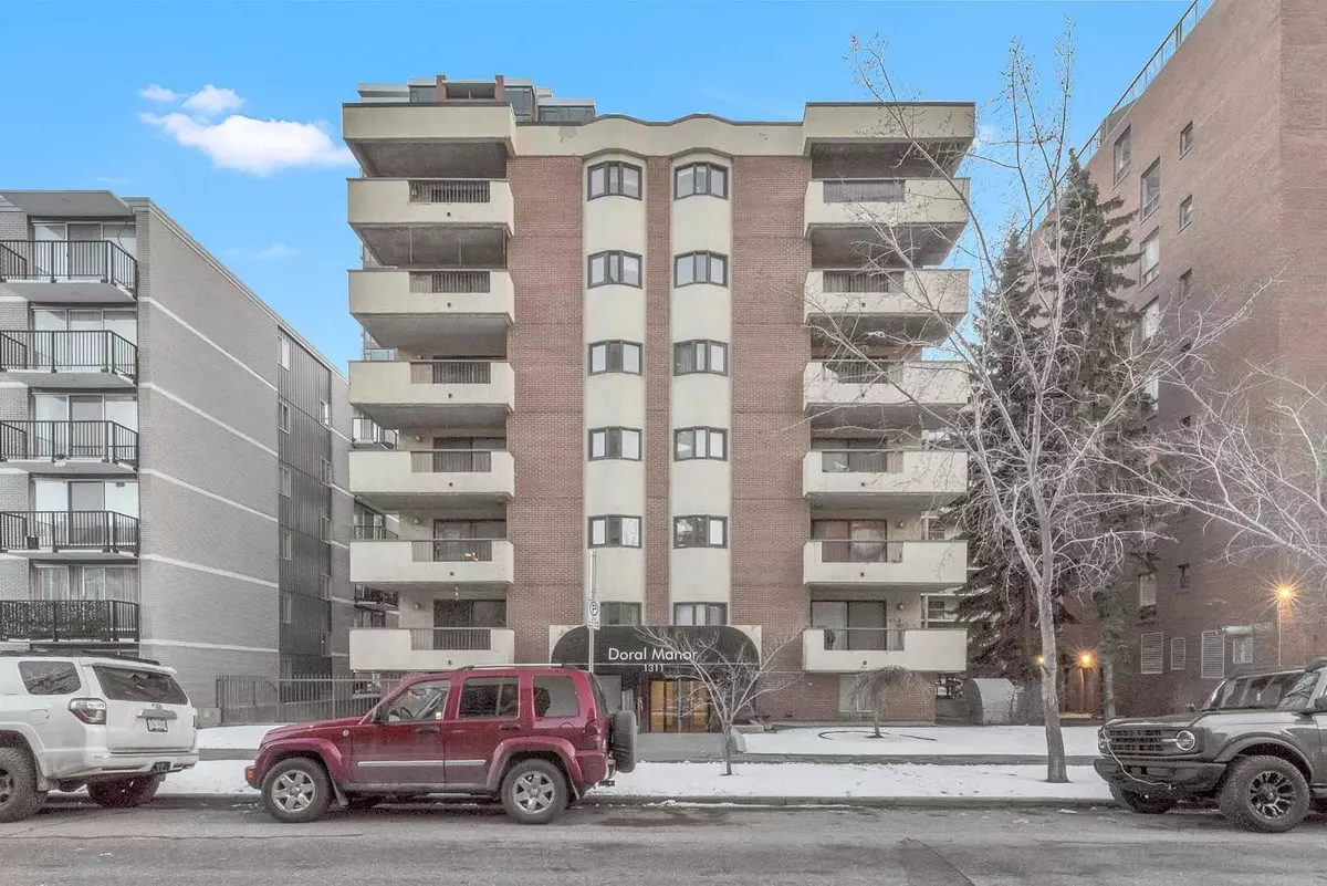 Calgary, AB T3C 0X8,1311 15 AVE SW #704