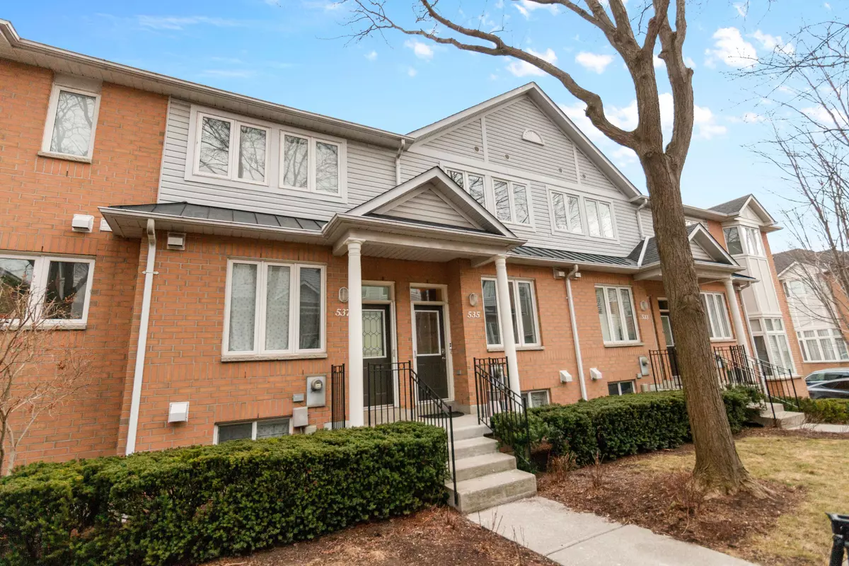 Toronto E04, ON M1P 5B6,83 Mondeo DR #535
