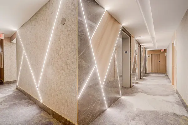 21 Carlton ST #1305, Toronto C08, ON M5B 1L3