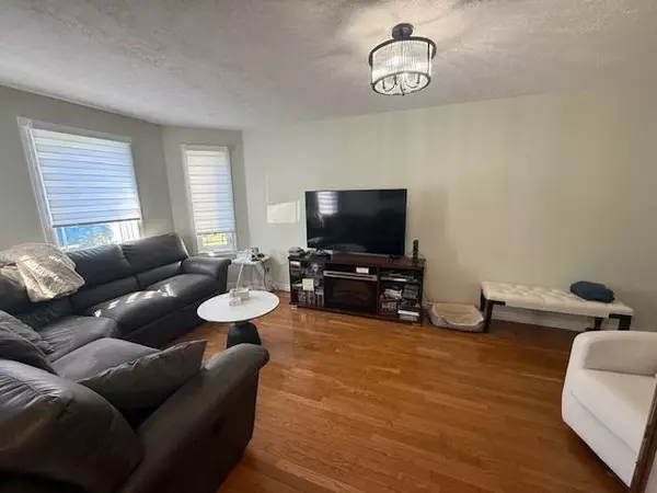 Timmins, ON P4N 8T1,730 Paul AVE