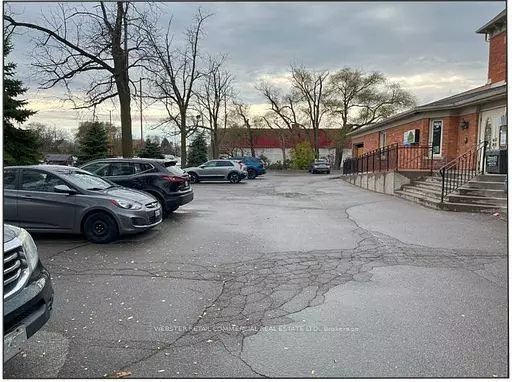 Burlington, ON L7R 2J5,906 Brant ST