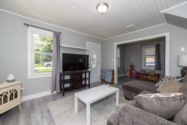 South Bruce Peninsula, ON N0H 1P0,106 Spencer ST