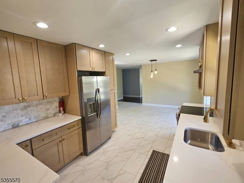 Sparta Twp., NJ 07871,8 Tyler St
