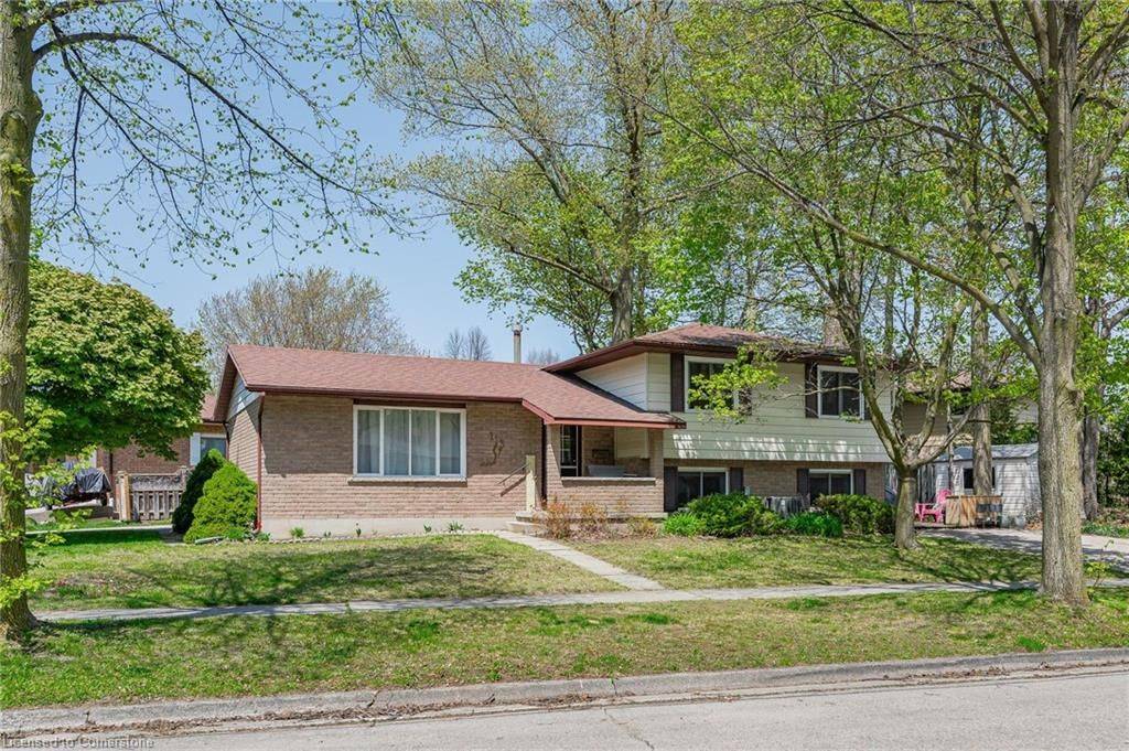 113 Martinglen CRES, Kitchener, ON N2E 2A3