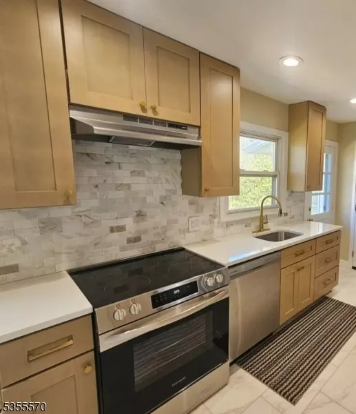 Sparta Twp., NJ 07871,8 Tyler St