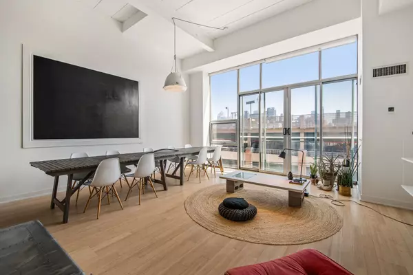 160 Baldwin ST #301, Toronto C01, ON M5T 3K7