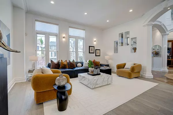 Toronto C04, ON M5M 1M2,677 Woburn AVE