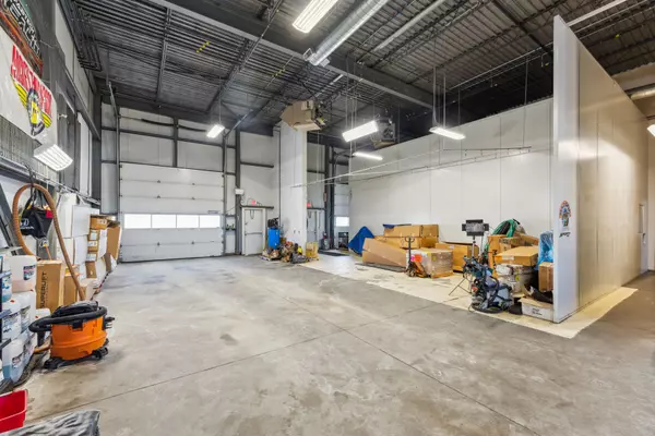 Orangeville, ON L9W 5G5,670 Riddell RD #Opt 2