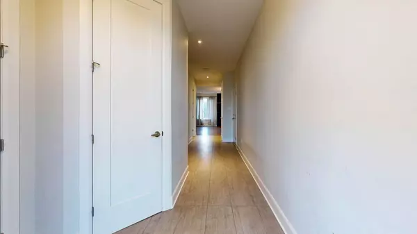 London North, ON N6G 5N9,499 Sophia CRES #32