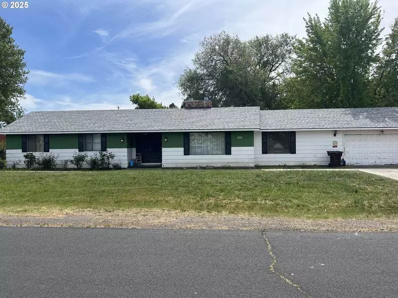 975 W OLIVE AVE, Hermiston, OR 97838