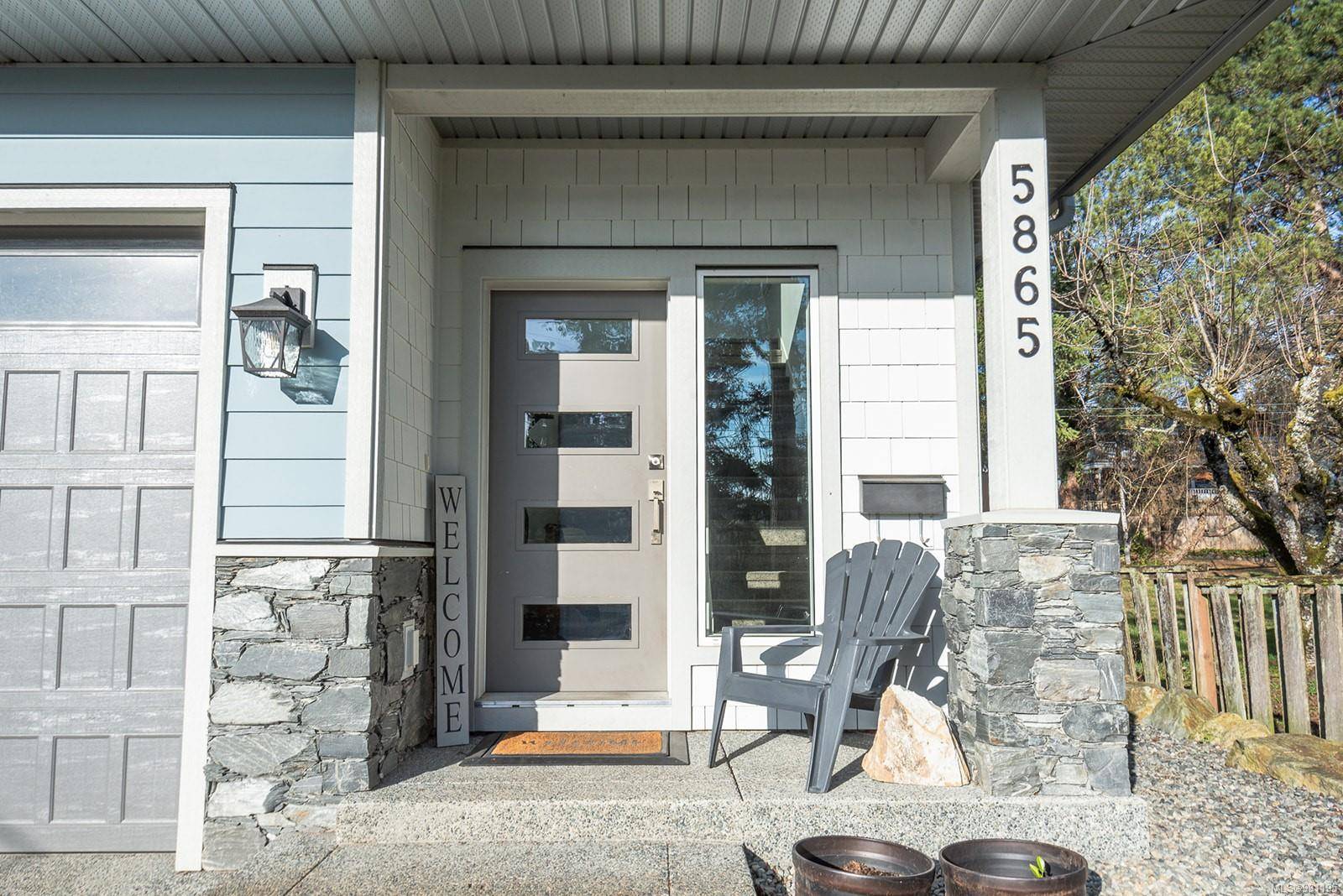 Duncan, BC V9L 3E3,5865 Sycamore St