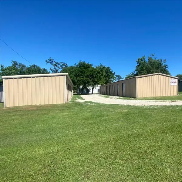 Collinsville, TX 76233,357 S Collinsville Freeway