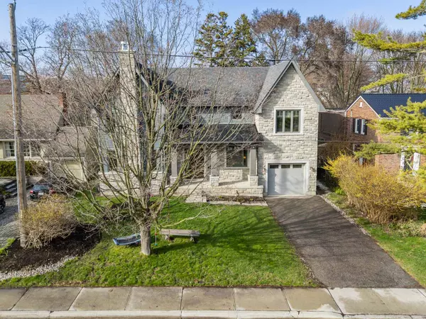 Mississauga, ON L5H 2R5,29 Maple AVE S