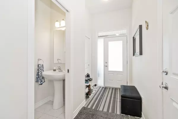 Kanata, ON K2V 0R9,18 Rookie CRES