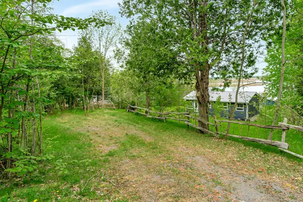 Quinte West, ON K0K 2C0,40 Cedar LN