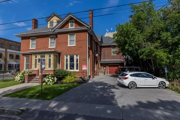 318 Stewart ST, Peterborough Central, ON K9J 3N1