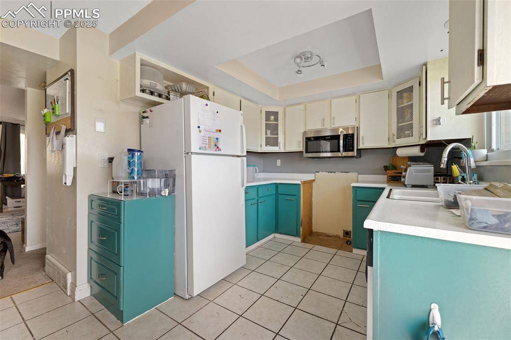 Colorado Springs, CO 80915,1128 Cree DR