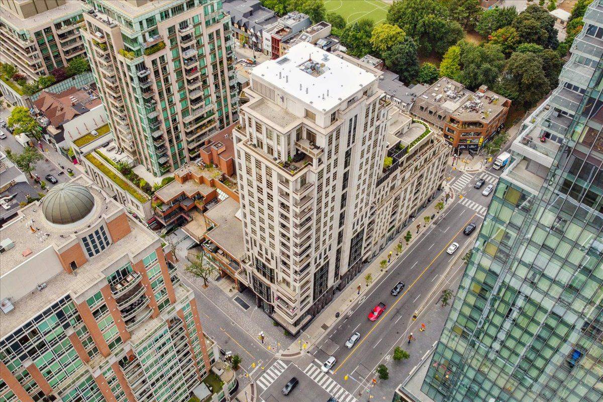 68 Yorkville AVE N #304, Toronto C02, ON M5R 3V7
