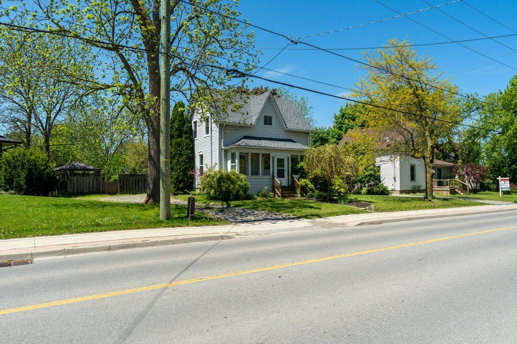 Lincoln, ON L0R 1B0,4216 Mountain ST