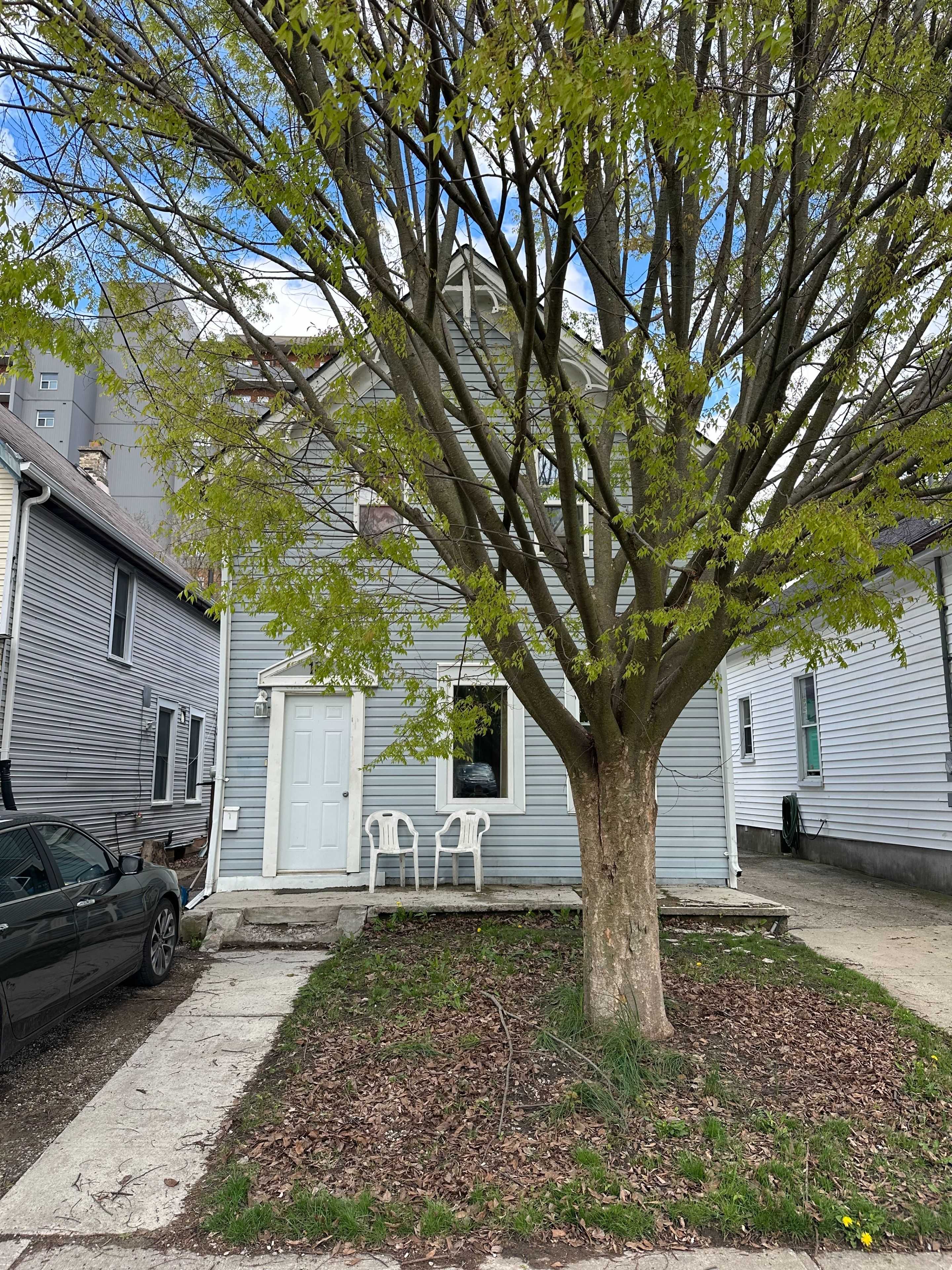 London East, ON N6B 2J7,186 Clarence ST