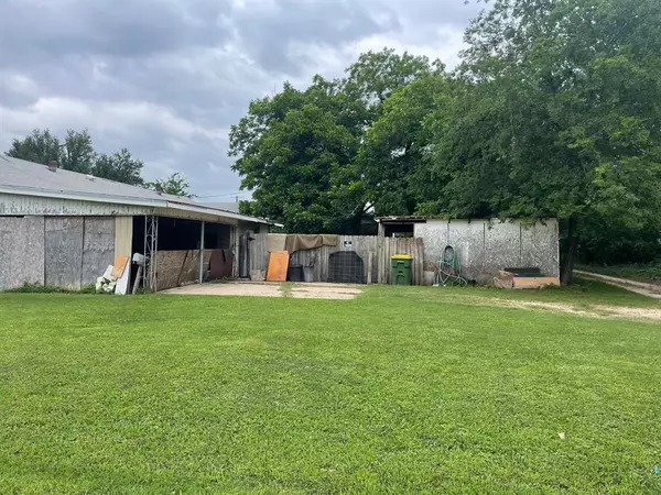 Groesbeck, TX 76642,310 W Angeline Street