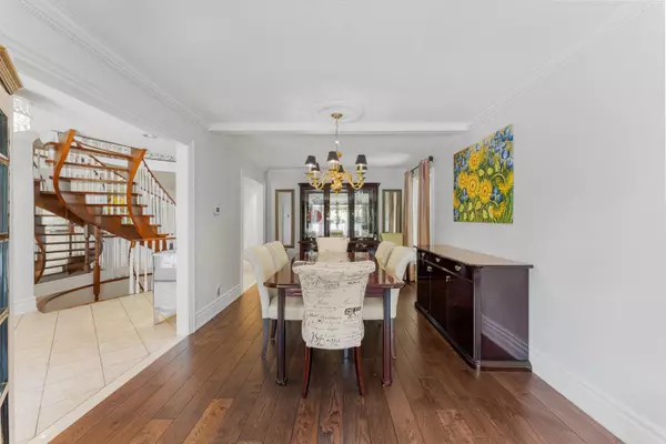 Vaughan, ON L6A 1G5,2 Angel View CT