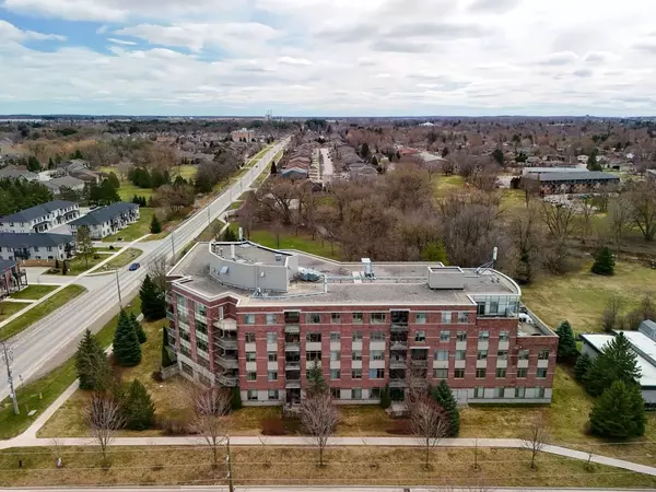 Stratford, ON N5A 0A2,400 Romeo ST N #204