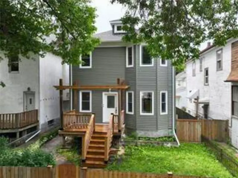 900 Banning ST, Winnipeg, MB R3E 2J2