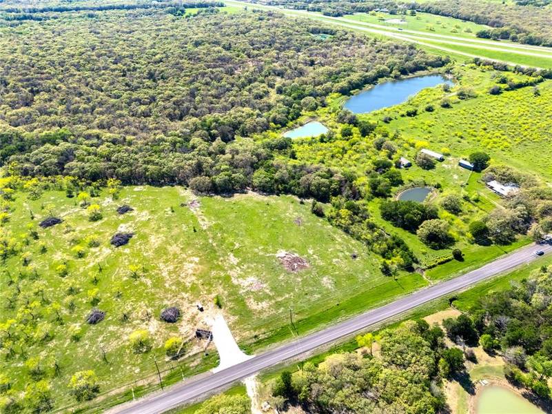 1879 Longhorn Parkway, Axtell, TX 76624