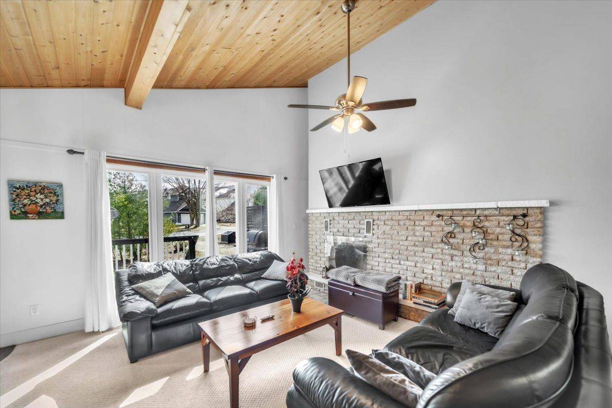 Blue Mountains, ON L9Y 0M1,181 Arlberg CRES