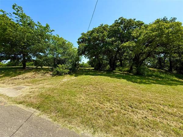 6801 Lindale Road, Kennedale, TX 76140