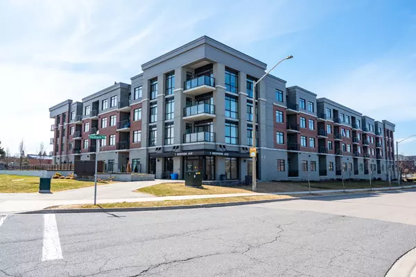 1 Redfern AVE #441, Hamilton, ON L9C 0E6
