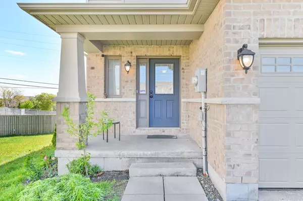 Belleville, ON K8N 0E3,35 Mountain Ash DR